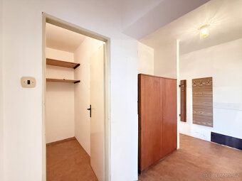 Family living under the Jeseníky Mountains - apartment unit with garden, garage and cellar.
