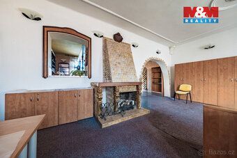 We offer for sale a spacious terraced house in a quiet and sought-after part of Chomutov - Horní Ves.