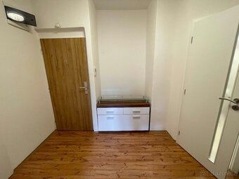I offer for rent a 1BR apartment of 41 sqm in Ostrava-Poruba on Havlíčkovo Square.