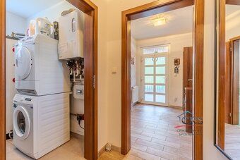 Nabízíme k prodeji rodinný dům o dispozici 5+kk s balkónem, 