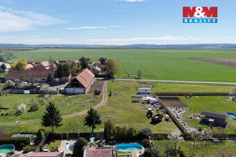 We offer a turnkey modern family house project of layout