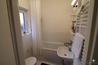 We offer for sale an exceptional Bat'a single-family house with a layout of two separate one…