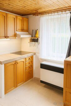 For sale is a cottage in the village of Pohleď with an area of 132 m².
