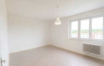 🏡 Pronájem bytu 1+1 / 38 m² – Předmostí 705 📍 6. patro s nov