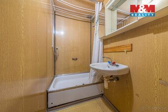 We offer for rent an apartment 1+kk of 29 m² in a quiet part of Karvina-Sumbark.