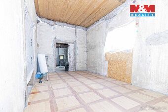 We offer for sale a chateau in the village of Žáky near Čáslav undergoing reconstruction and…