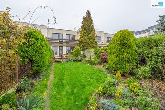 Looking for a home that combines peace, space and great accessibility?
