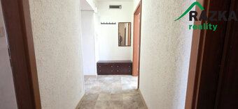 Dovoluji si Vám nabídnout k pronájmu byt 3+KK (81m2) s lodži