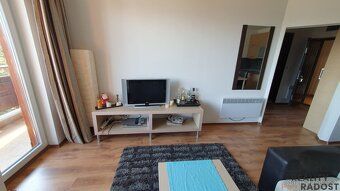 Well-appointed one-bedroom apartment in Detelina complex