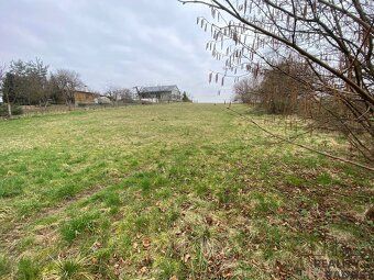 Nabízíme k prodeji pozemek o celkové výměře 2.341 m2 určený 