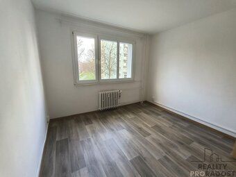 We offer exclusively for rent an apartment 2+1 in a seniors' home.
