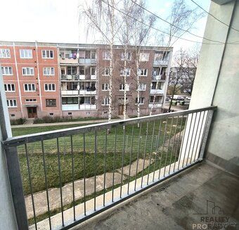 We offer exclusively for rent an apartment 2+1 in a seniors' home.