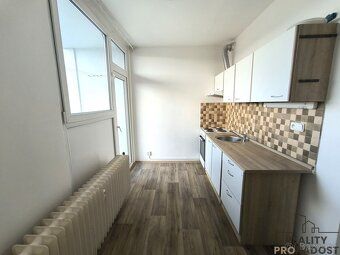 We offer exclusively for rent an apartment 2+1 in a seniors' home.
