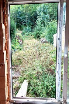 We offer for sale a spacious and very interestingly arranged terraced family house of size 4 +…