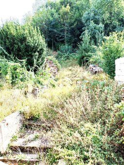 We offer for sale a spacious and very interestingly arranged terraced family house of size 4 +…