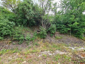 In exclusive representation of the owner we offer for sale a family house with two cadastral…