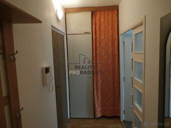 We offer for rent an apartment 3+1 in a renovated prefabricated house