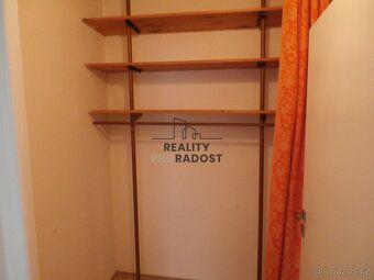 We offer for rent an apartment 3+1 in a renovated prefabricated house
