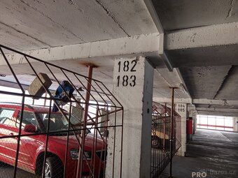Lockable parking space 18 m² – Prague 9, Lovosicka (parking garage)