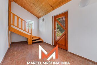 I am offering for sale a spacious 3BR apartment after complete reconstruction