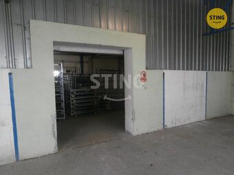 We offer for rent a set of 2 spaces that can be used for storage, light manufacturing, or service services.