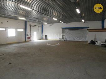 We offer for rent a set of 2 spaces that can be used for storage, light manufacturing, or service services.