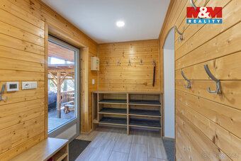 We offer for sale an above-standard equipped cottage after reconstruction in a quiet part of…