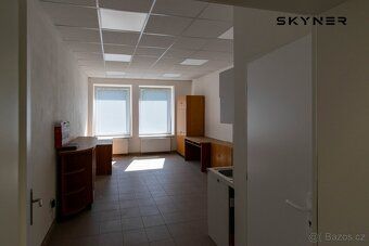Ref #00965 We offer for rent warehouse space in a multifunctional building in Děčín V.