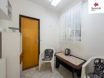 In a busy street near the city center, commercial spaces available for several purposes