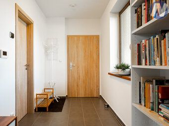 Nabízíme k prodeji výjimečně prostorný apartmán v atraktivní
