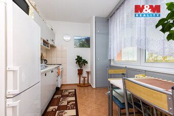 We offer for sale a bright apartment of layout 3+1 and usable area
