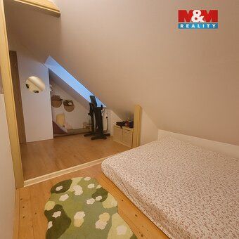 This bright maisonette apartment 4+kk (97 sq m) in Ujezd nad Lesy offers an ideal combination…