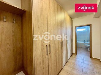 Ev.č. 728141 Nabízíme k okamžitému pronájmu prostorný a svět
