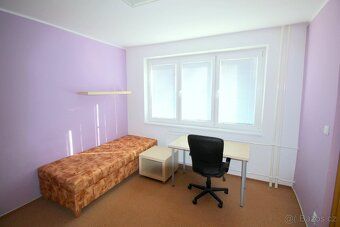 Ev.č. ZL04674 Nabízíme pronájem hezkého bytu 2+1 v klidné lo