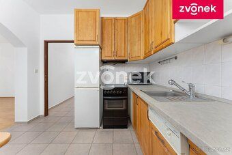 Ev.č. 729071 Nabízíme k prodeji světlý byt 2+1 o celkové pod