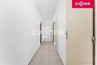 Ev.č. 729071 Nabízíme k prodeji světlý byt 2+1 o celkové pod
