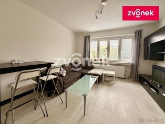 Ev.č. ZL04675 Nabízíme k pronájmu prostorný zděný byt 3+1 v 