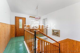 Ev.č. 728131 Nabízíme k prodeji výjimečný dům na konci osady
