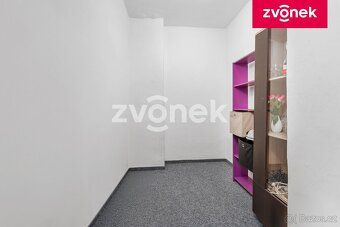 Ev.č. ZL04580 Tento nadstandardně prostorný byt o výměře 56 