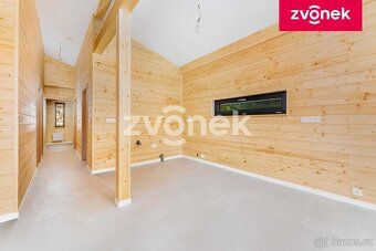 Ev.č. 717442 Hledáte klidné bydlení obklopené přírodou, ale 