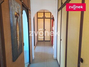 Ev.č. ZL04595 Nabízíme k prodeji světlý byt o dispozici 3+1 