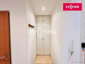 Ev.č. ZL04581 Nabízíme k pronájmu světlý a velmi příjemný by