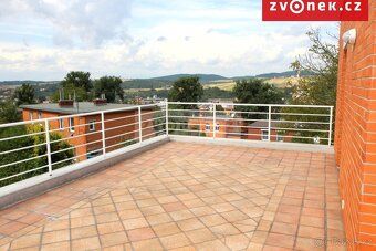 Ev.č. ZL02657 Nabízíme dlouhodobý pronájem rodinného domu (o