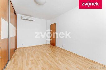 Ev.č. ZL04589 Nabízíme ke koupi krásný, světlý a prostorný b