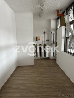 Ev.č. 724621 Nabízíme k pronájmu komerční prostor o výměře 1