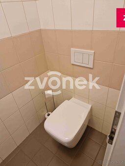 Ev.č. UH00771 Nabízíme exkluzivně do pronájmu komerční kance