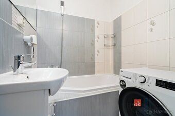 Spacious 4+1 apartment after reconstruction with an elevator and excellent accessibility