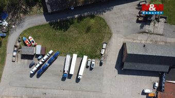 Nabízíme k pronájmu prostorné parkovací plochy 66m2 a 50m2 v