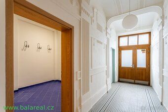 1+kk Strakonická Praha Smíchov 22 m2+8 m2 spací prostor v 1.