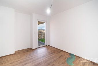 REALDOMUS exclusively mediates the sale of modern apartment unit